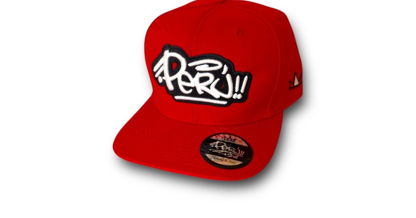 Snapback roja con gráfico de Perú en blanco y negro
